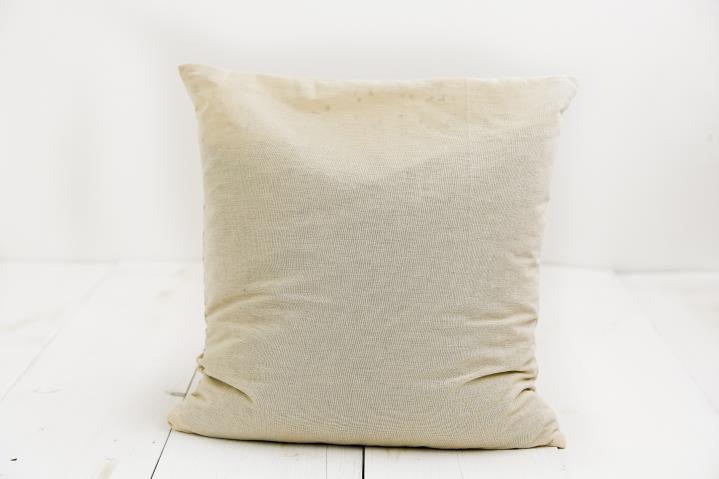 PODUSZKA DO SPANIA Z ŁUSKĄ GRYKI DLA DOROSŁYCH BIAŁA (40 x 40 cm) - SENO PODUSZKA DO SPANIA Z ŁUSKĄ GRYKI DLA DOROSŁYCH BIAŁA (40 x 40 cm) - SENO